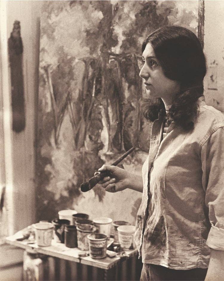 Sybil Yurman dans son atelier de peinture de la 25e rue, New York, 1962.