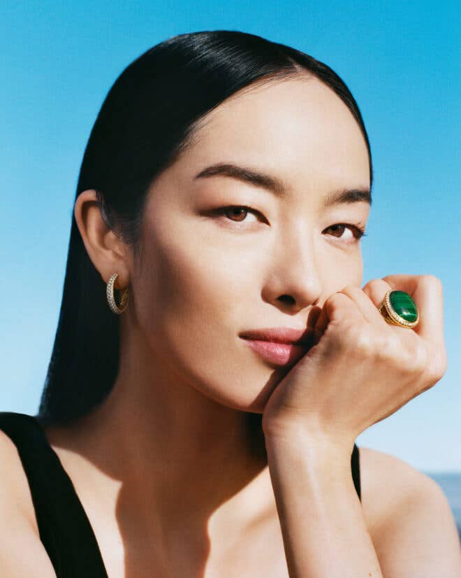 Fei Fei Sun wearing a David Yurman Albion ring.