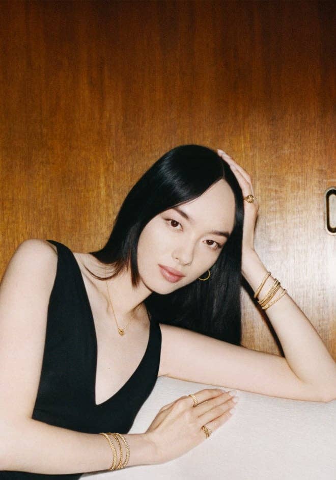 Fei Fei Sun wearing David Yurman Sculpted Cable jewelry.