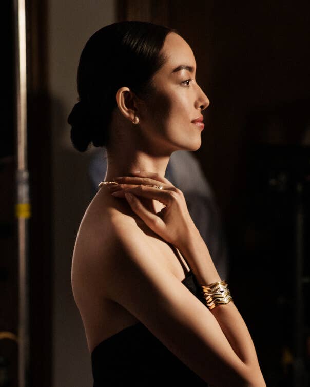 Fei Fei Sun wearing David Yurman's Zig Zag Stax jewelry.